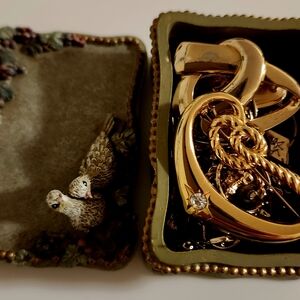 Mystery Jewelry Bundle - Gold Tone